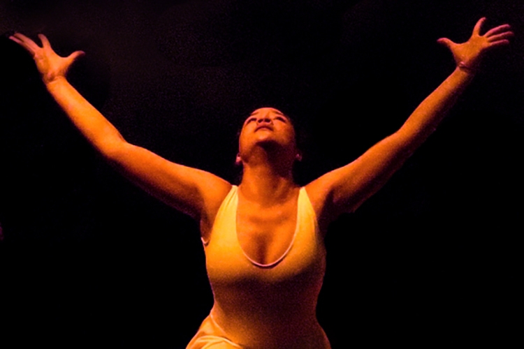 attrice durante una rappresentazione teatrale