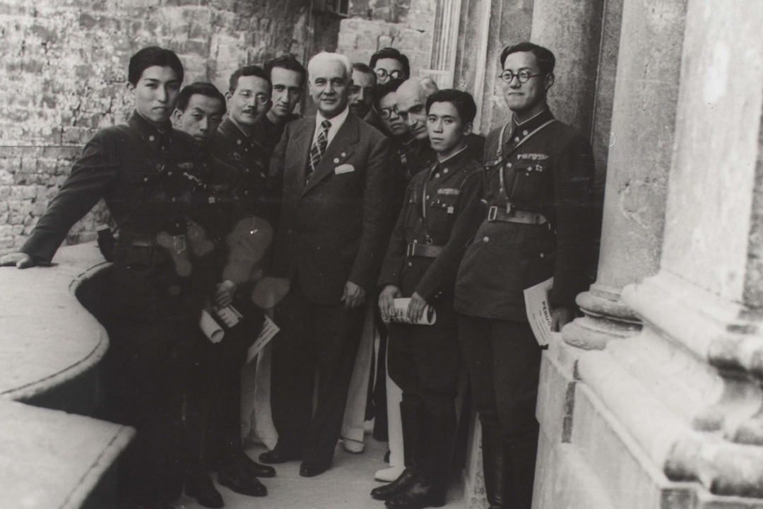 6 agosto 1938 - I rappresentanti  della università del Giappone visitano l'Ateneo