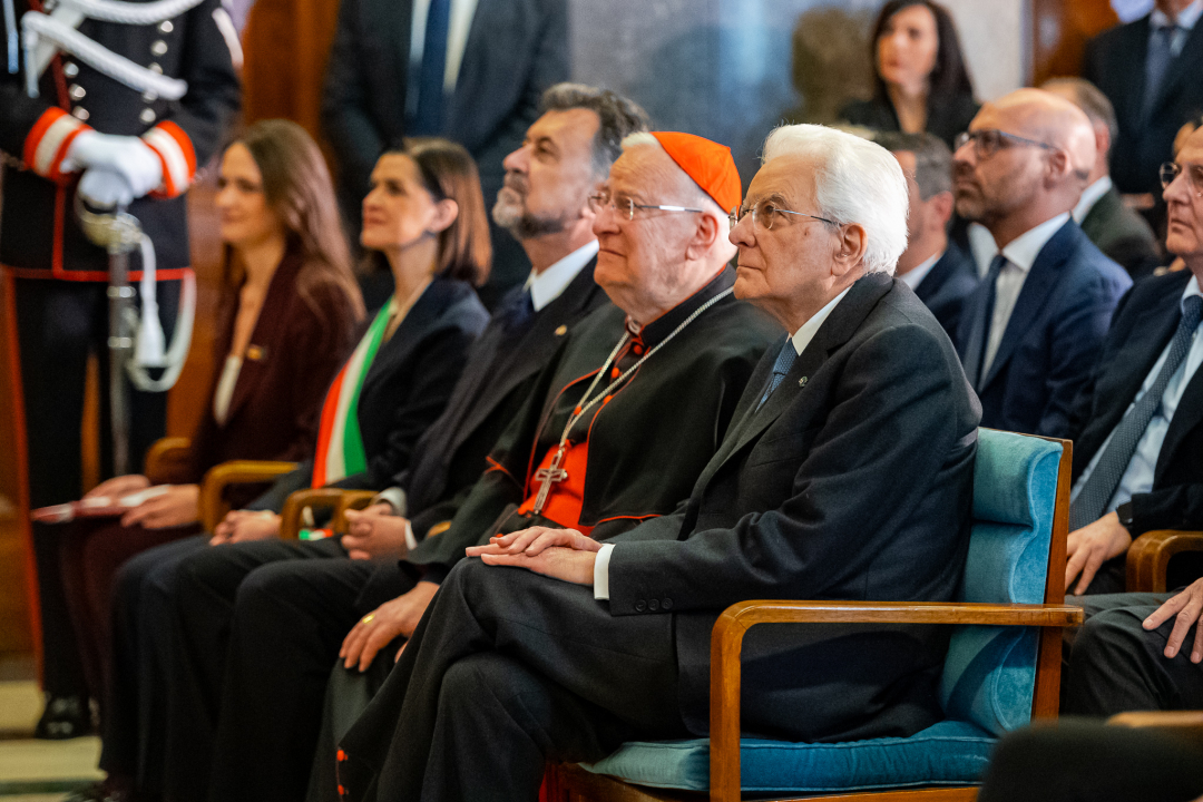 il Presidente Mattarella e altri ospiti durante la cerimonia