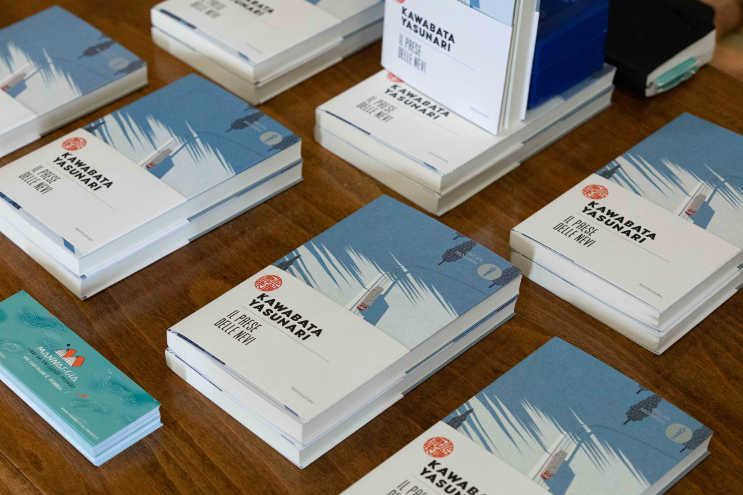 copie del libro "Il paese delle nevi" di Kawabata Yasunari